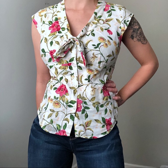 LOFT White Floral Button Up Top Size 8 - Picture 2 of 8